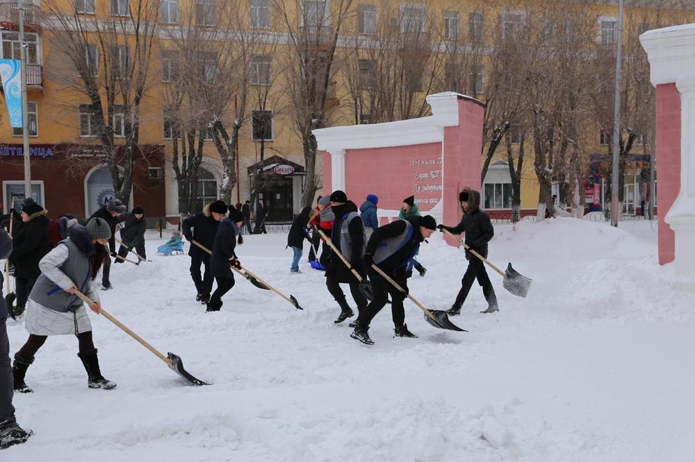 Погода в караганде. Е Караганда. Караганда обливаемся. Караганда погода сейчас. Караганде нужен нам.