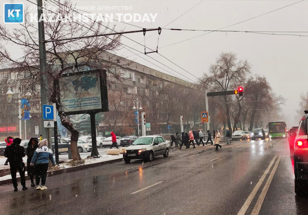 Штормовое предупреждение объявили в восьми областях