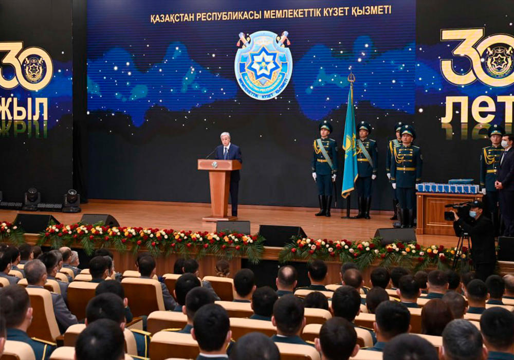 Head of State attends event on 30th anniv of State Guard Service