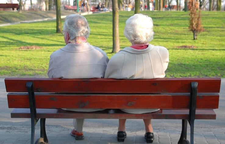 Вопрос по снижению пенсионного возраста в РК решат до конца 2022 года - Тугжанов