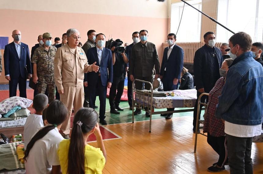 President Tokayev meets forest fire victims in Kostanay region. Images | ortcom.kz