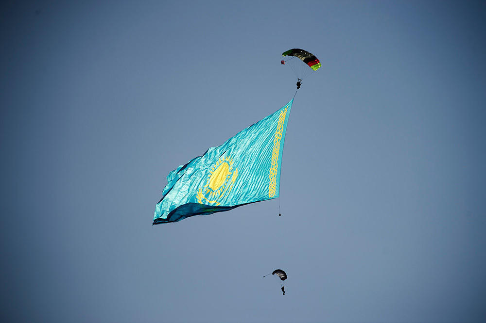 Largest Kazakh national flag was unfurled in the sky over Almaty. Images | Izturgan Aldauev