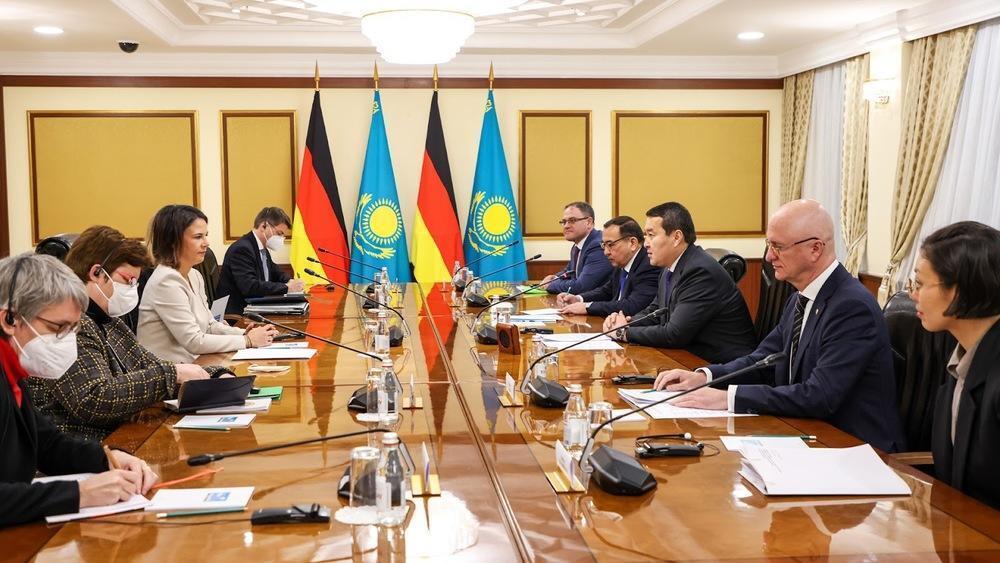 Kazakh PM Alikhan Smailov, German FM Annalena Baerbock hold meeting