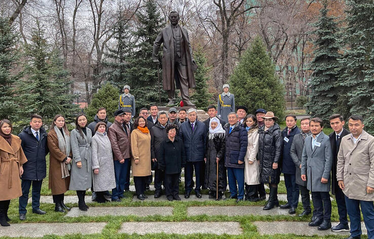 President unveils monument to Akhmet Baiturssynov in Almaty