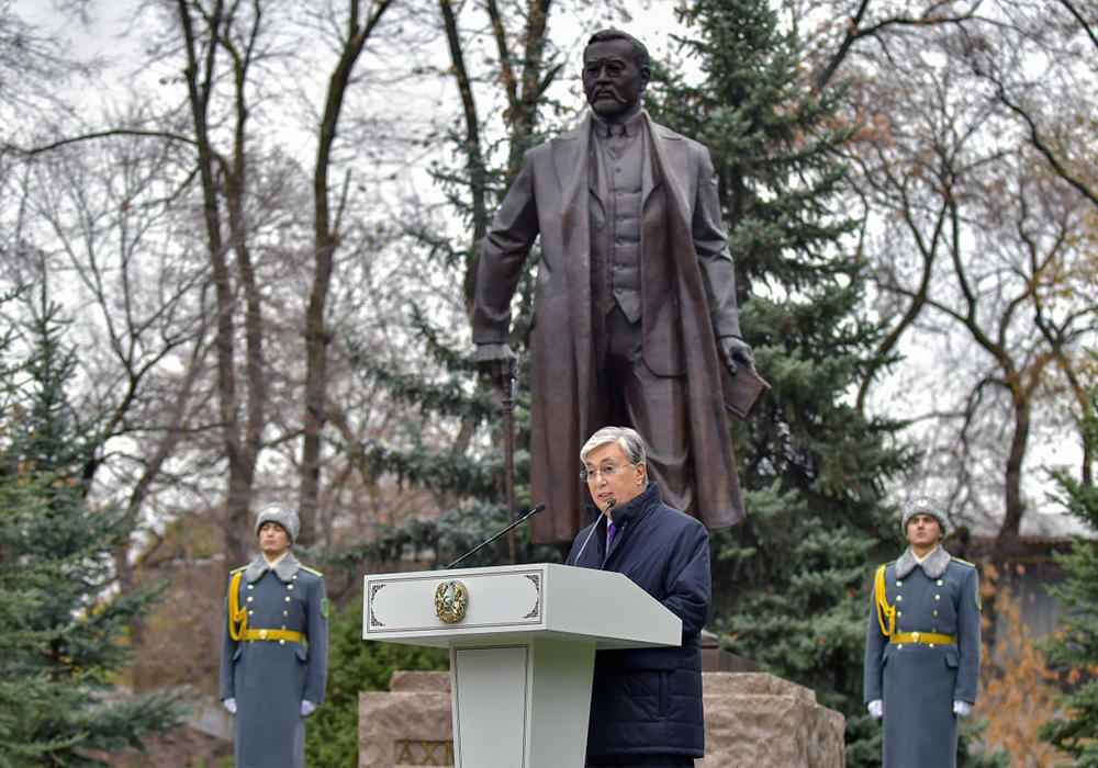 President unveils monument to Akhmet Baiturssynov in Almaty. Images | akorda.kz