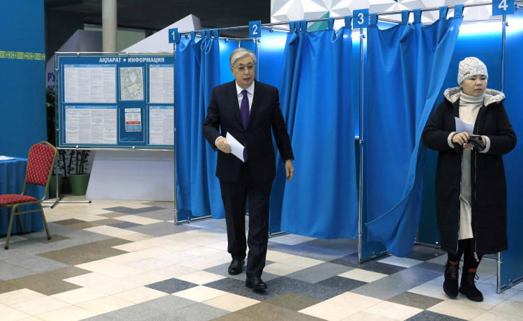 Kassym-Jomart Tokayev casts his vote in presidential election