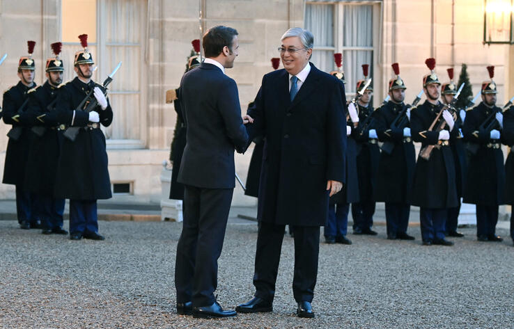 Emannuel Macron welcomes Kassym-Jomart Tokayev in Élysée Palace