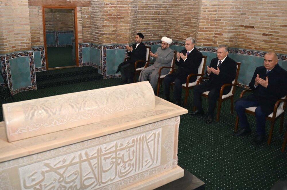 President of Kazakhstan visits Tole bi Mausoleum in Tashkent