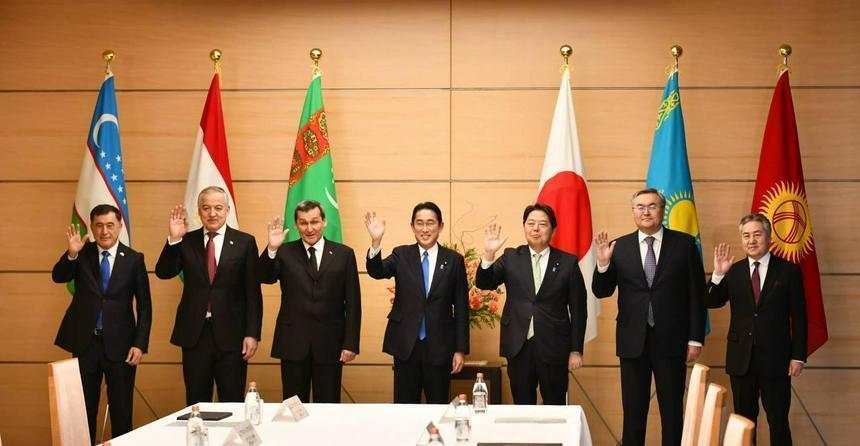 Kazakh FM Mukhtar Tleuberdi pays visit to Japan