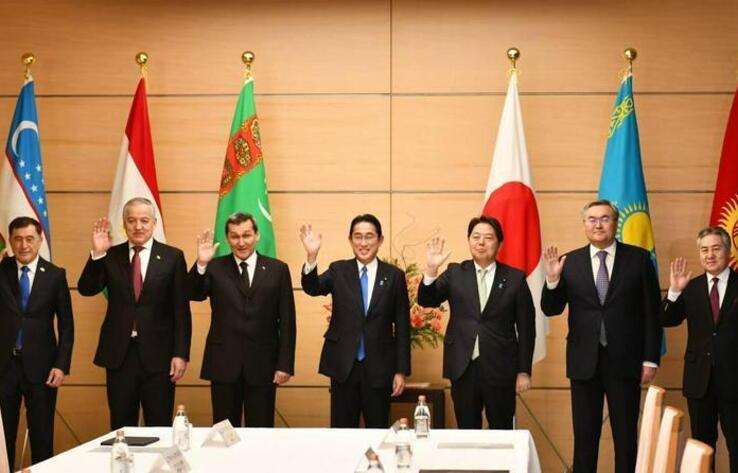 Kazakh FM Mukhtar Tleuberdi pays visit to Japan