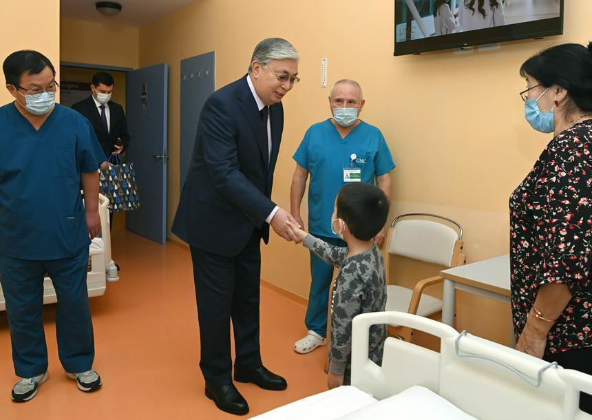 Tokayev visits National Research Center for Maternal and Child Health. Images | akorda.kz