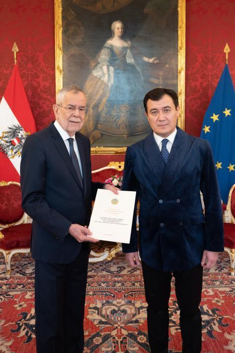 Kazakh Ambassador presents letters of credence to Federal President of Austria