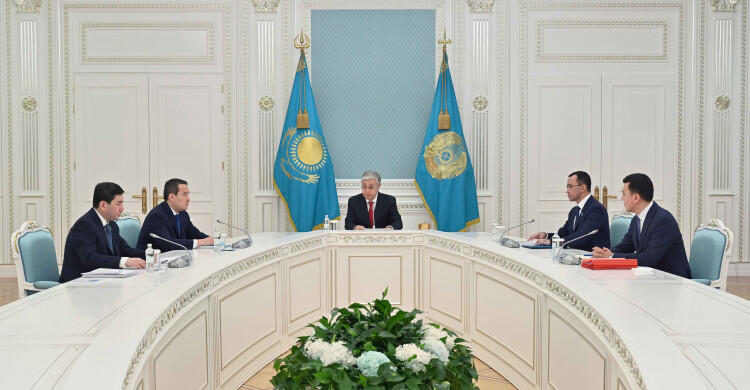 Kazakh President holds consultations with Speakers and PM