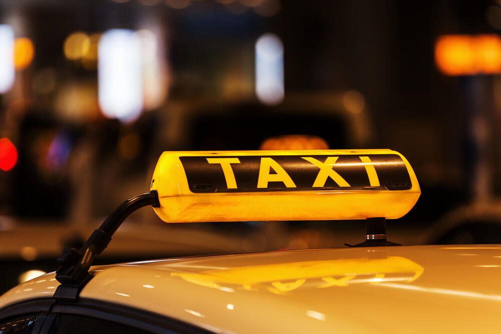 Услуги такси в РК подорожали на 12% за год