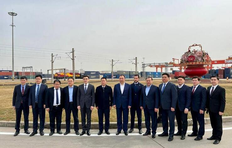 Kazakhstan Railways expands logistics ties with China