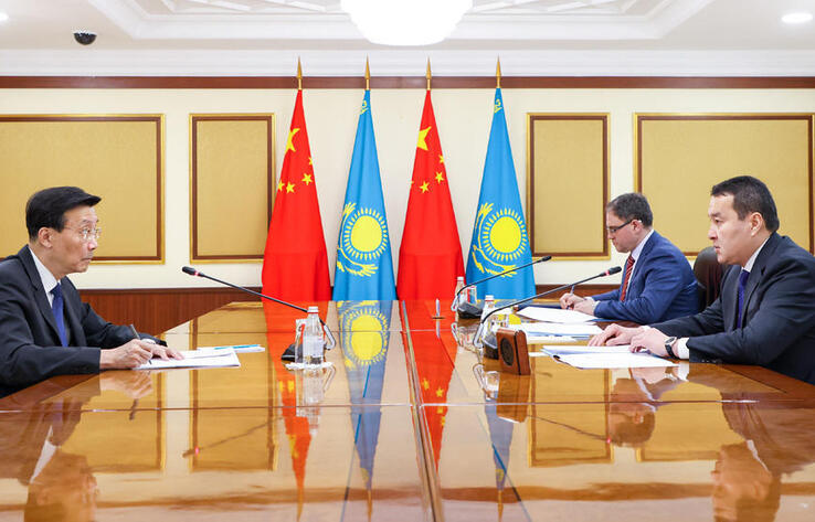 PM Smailov, Ambassador Zhang Xiao discuss key issues of Kazakhstan-China coop