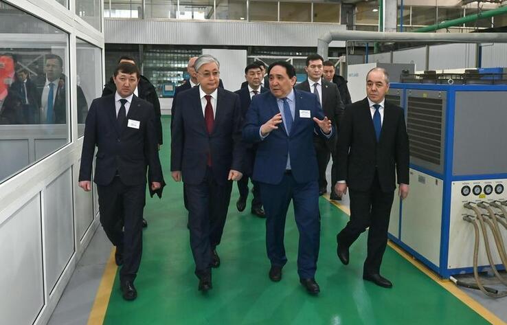 Tokayev visits engineering plant in Uralsk