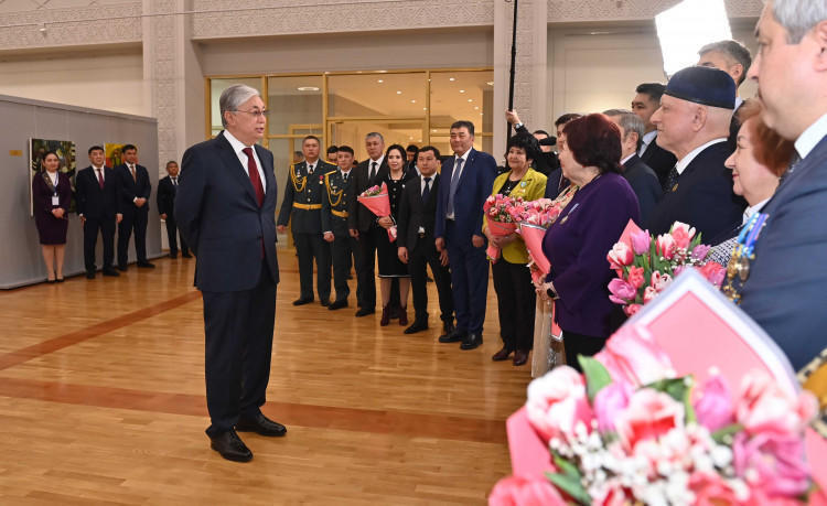 President pays visit to Atameken Palace of Arts