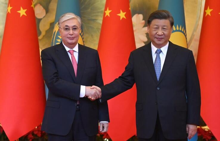 Chinese leader Xi Jinping greets Kassym-Jomart Tokayev