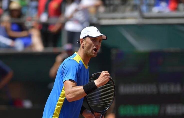 Kazakhstan’s Nedovyesov strolls into Roland Garros 3rd Round