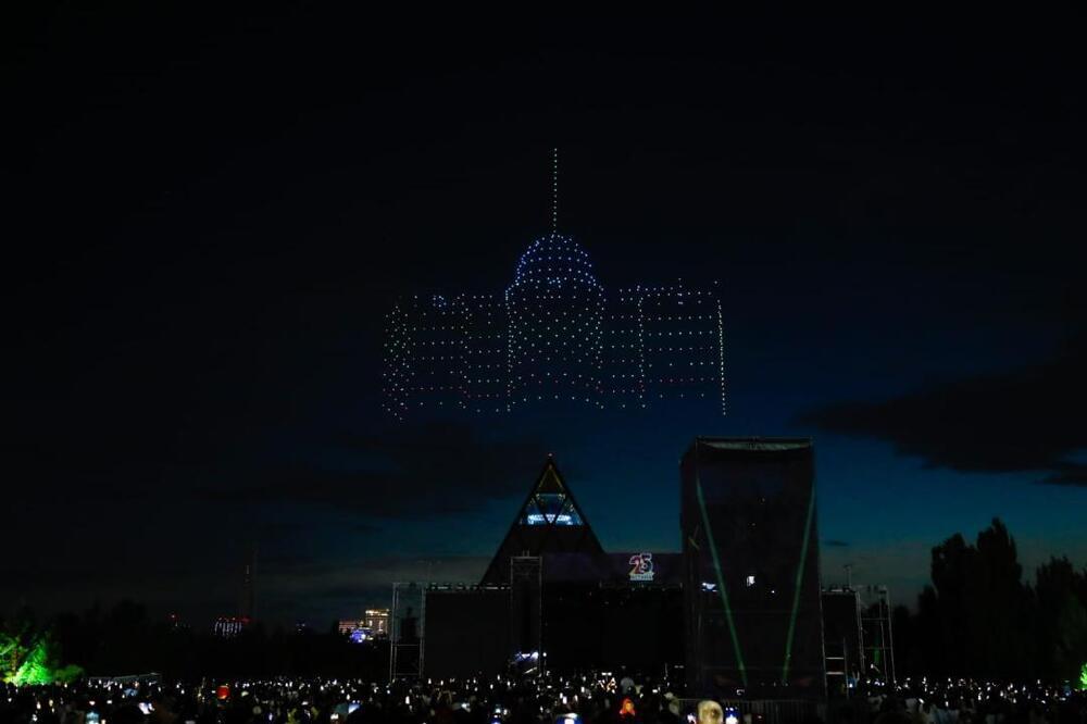 Drone show in Astana: more than 25 thousand people saw the performance in the sky. Images | akimat of Astana