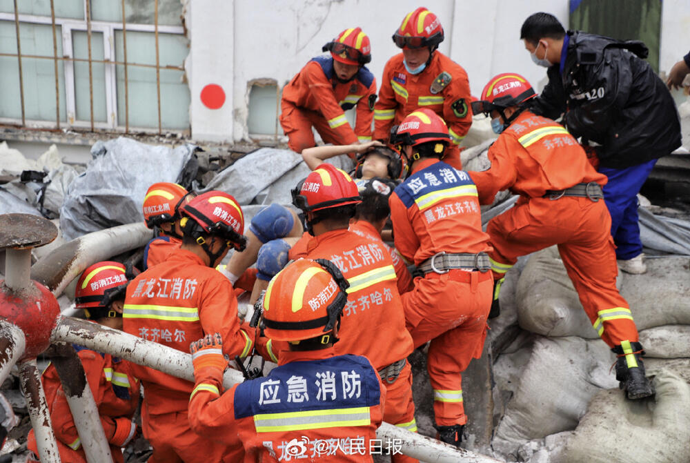 11 dead after gym roof collapses in NE China