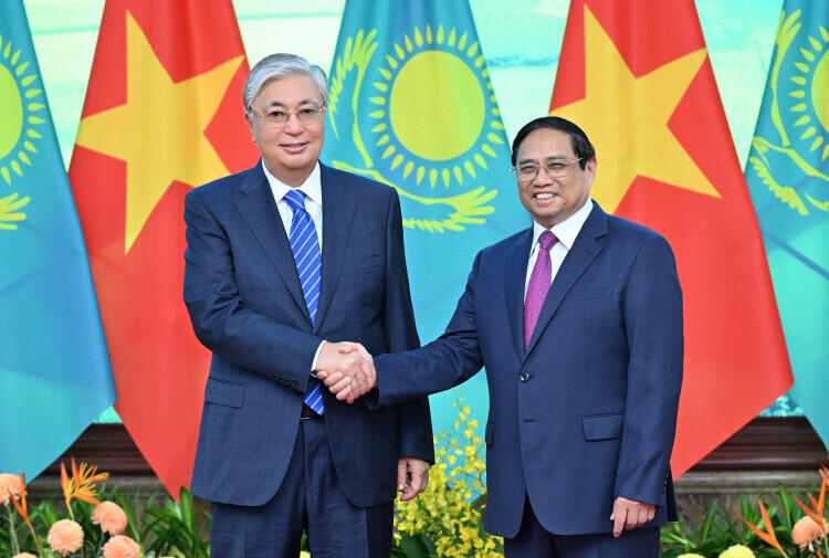 Kassym-Jomart Tokayev held meeting with Prime Minister of Vietnam Pham Minh Chinh