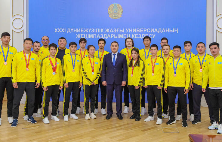 People of Kazakhstan rightfully proud of your victories: Alikhan Smailov meets with World Summer Universiade medalists