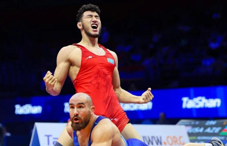 Kazakh wrestler Rizabek Aitmukhan grabs gold at World Championships