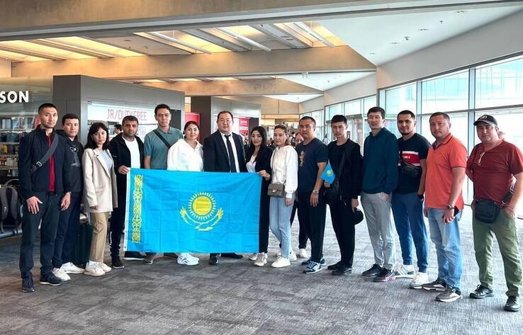 Kazakhstanis on their way home from Israel