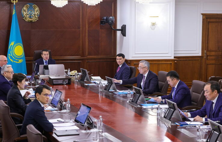 Prime Minister of Kazakhstan orders to halve terms of clearance and passage of railroad cargoes