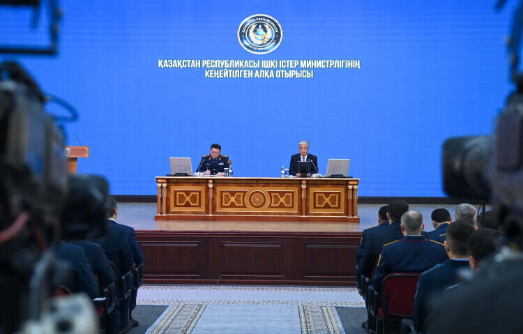 Head of State chairs extended meeting of Internal Affairs Ministry board