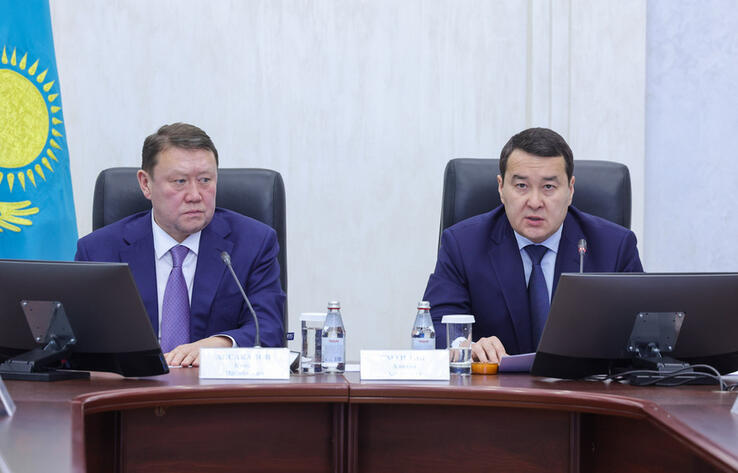 Providing drinking water, spring sowing and launching new industrial facilities - Alikhan Smailov holds discussion on Kostanay region development