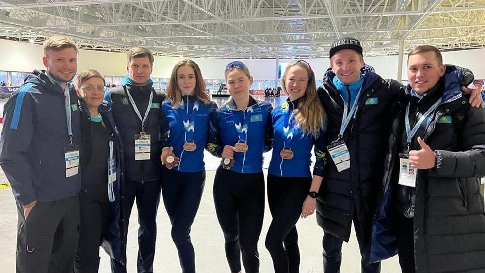 Kazakhstani speed skaters claim historic bronze in Quebec