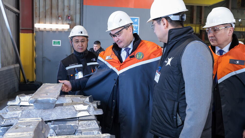 Raise production redesign bar: Olzhas Bektenov visits the largest backbone enterprises of Pavlodar region