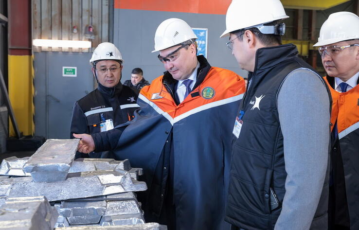 Raise production redesign bar: Olzhas Bektenov visits the largest backbone enterprises of Pavlodar region