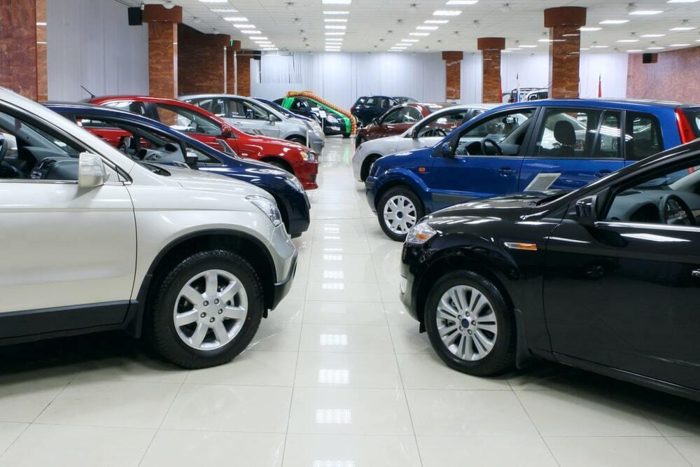 В Казахстане количество новых машин сократилось на 15%

