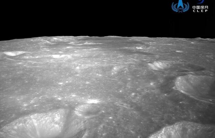 На обратной стороне Луны: Китай опубликовал фотографии с лунного зонда "Чанъэ-6"