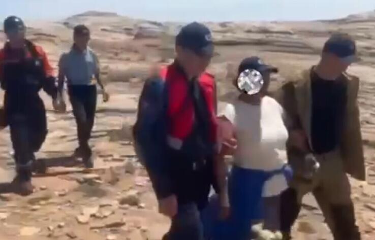 Женщина сорвалась со скалы в Карагандинской области
