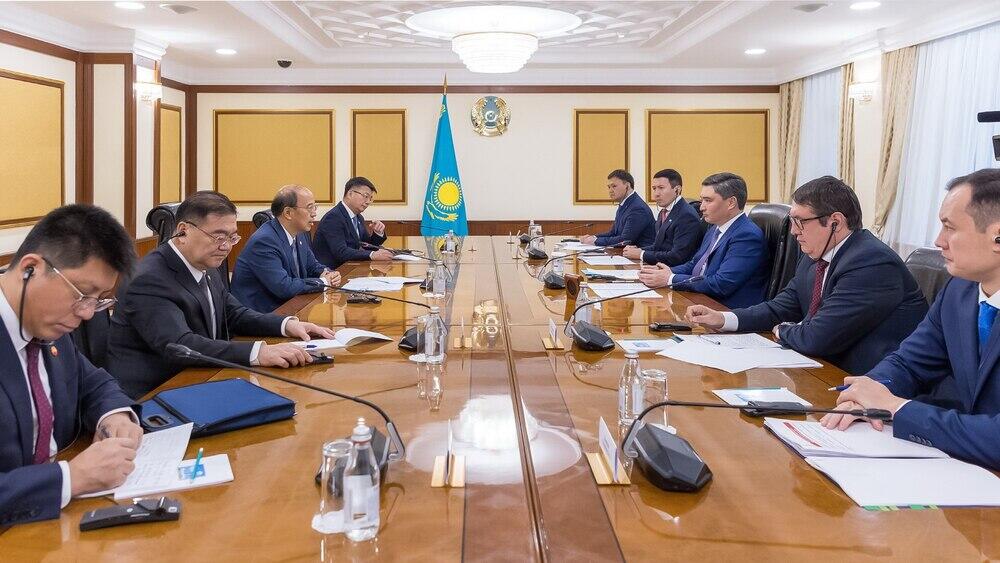 Совместные проекты в энергетике и модернизации дорожной инфраструктуры обсудили Казахстан и Китай 