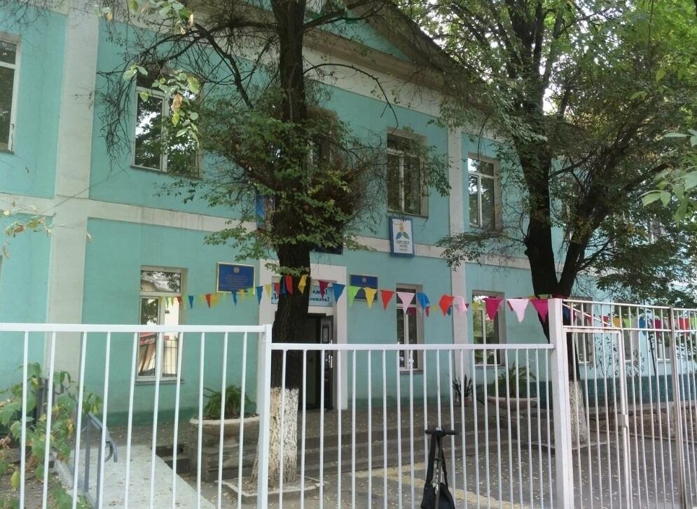 В Алматы сносят историческое здание дома школьников № 2