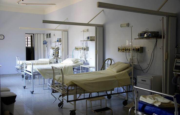 Девять детей госпитализировали в больницу из лагеря в Боровом