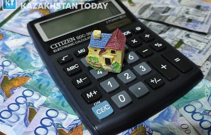 Снизить в 3 раза предельные ставки по микрокредитам планируют в Казахстане