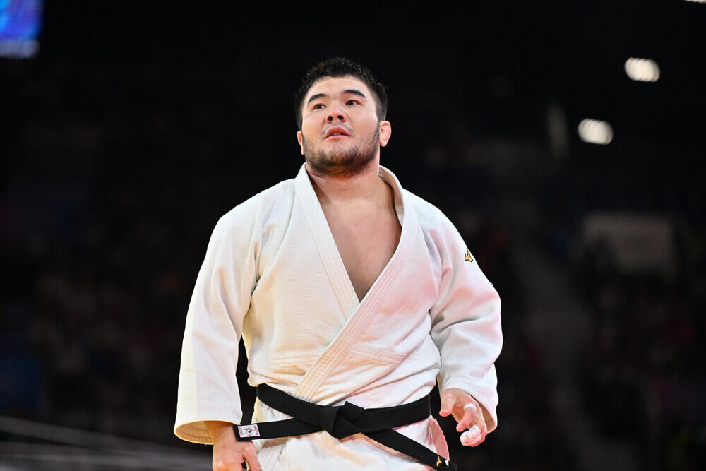 Kazakh judoka Nurlykhan Sharkhan wins his first fight at Paris Olympics