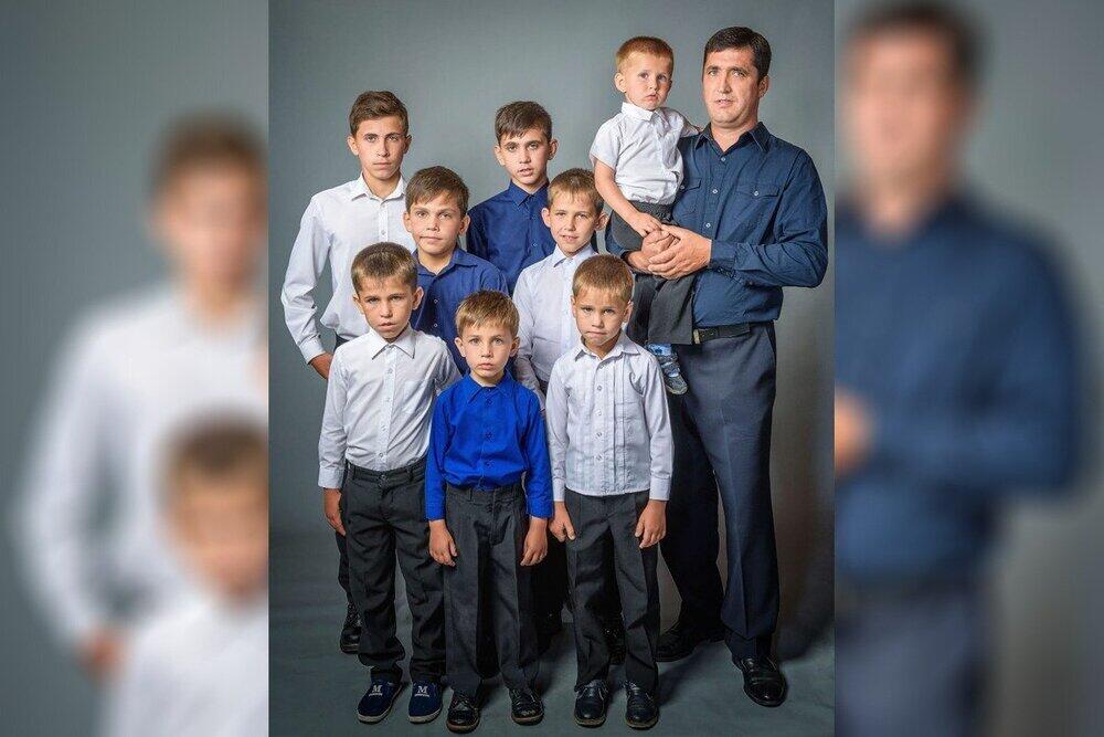 Largest family in Kazakhstan has had its 19th child. Images | 7152.kz