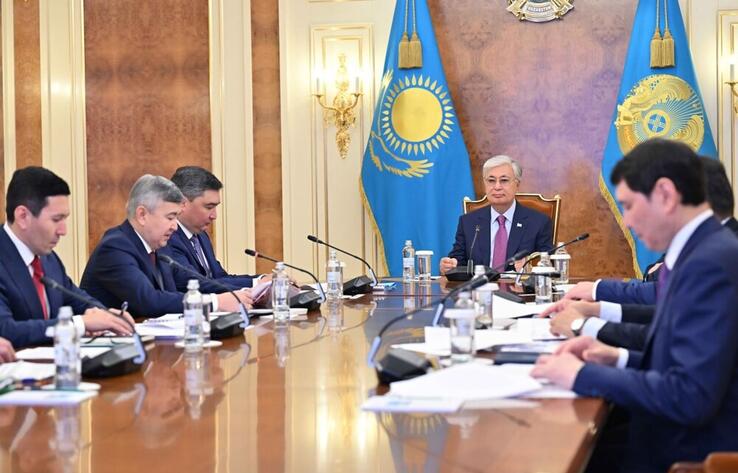 President Tokayev chairs meeting on economic situation with government members