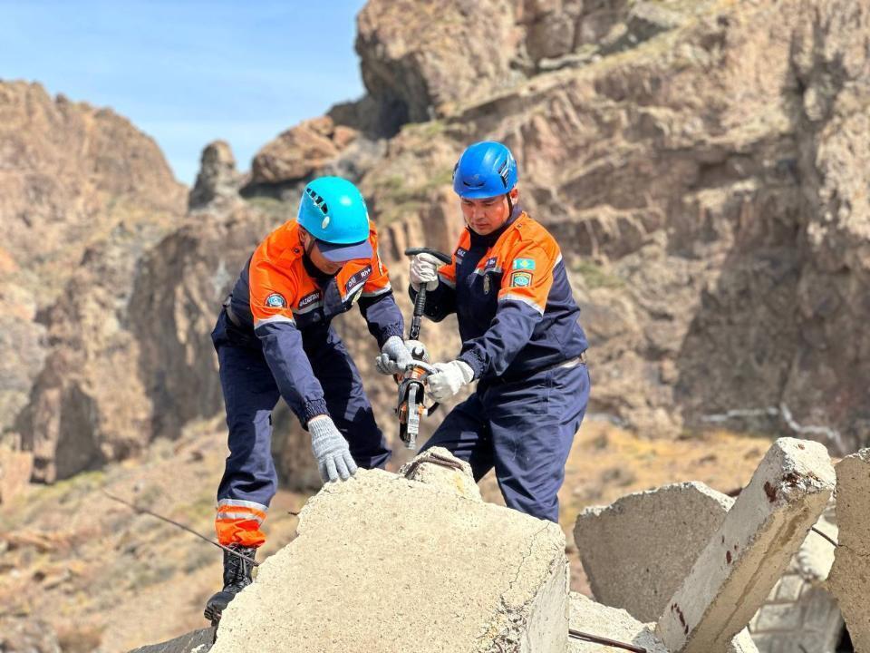 Kazakh rescuers take part in CSTO exercises 'Rock'