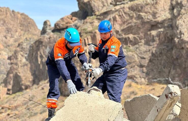 Kazakh rescuers take part in CSTO exercises 'Rock'