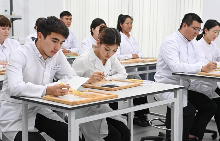 80,000 students to be educated under government target order with requests from enterprises