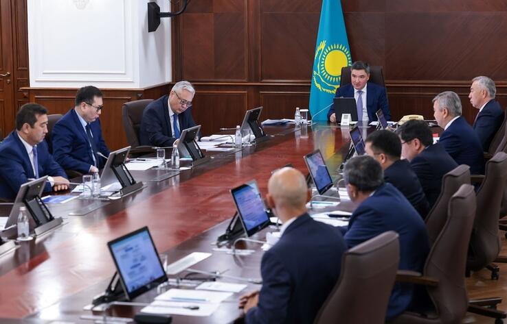 Olzhas Bektenov discusses agribusiness measures to support the agricultural sector within President's Address as well as harvesting campaign progress with representatives of agribusinesses